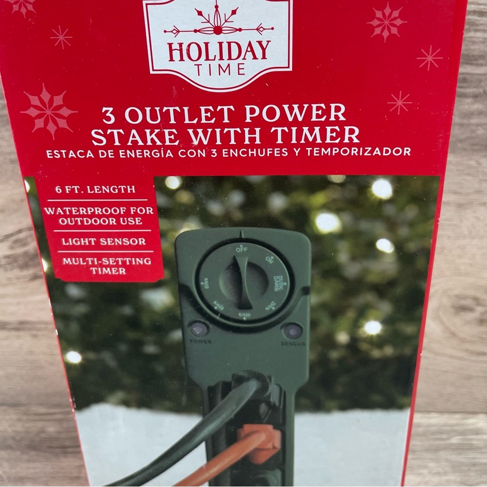 Holiday Time 3 Outlet Power Stake w/Timer 6' Waterproof/Light Sensor/Multi-Set - Picture 2 of 4